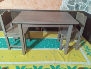 Tavolo per Bambini e 2 Sedie in Legno