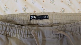 Pantalón cargo Zara beige