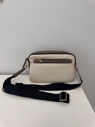 BANDOLERA TRICOLOR CON MONEDERO PRIMARK