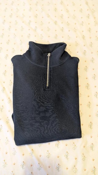 Sudadera Zara cuello cremallera negra