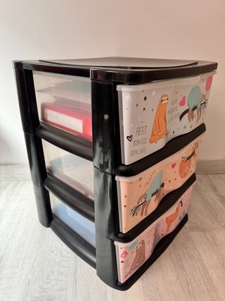 Cajonera de plástico con 3 cajones de perezosos