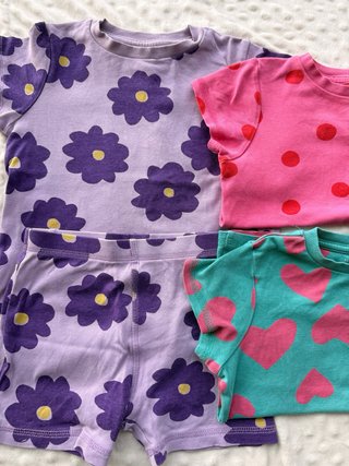 Lote 3 pijamas Next 4-5 años