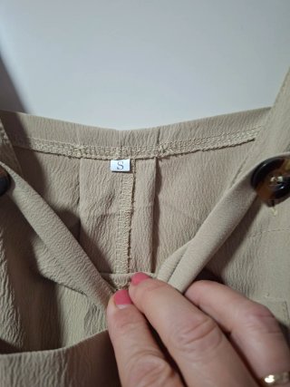 Mono beige de tirantes