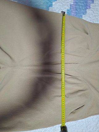 Mono beige de tirantes