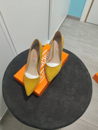 Zapatos de tacón amarillos Prechio