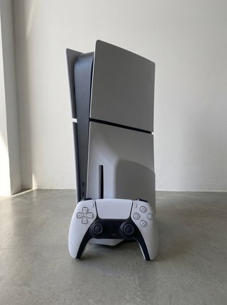 PS5 SLIM 1TB CON LECTOR