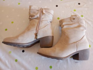 Botines Beige con Cremallera