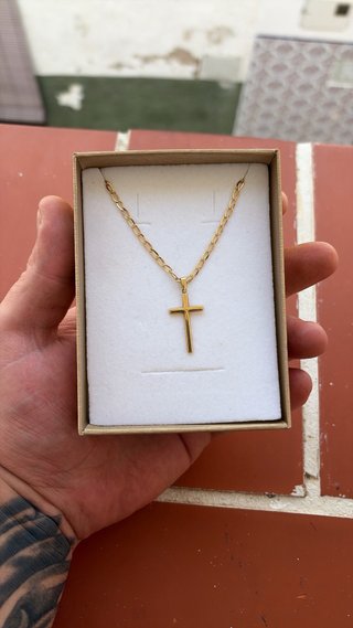 Cadena con Cruz de Oro 18k precio no negociable
