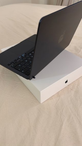 MacBook Air 13 M4 16GB 256GB Medianoche
