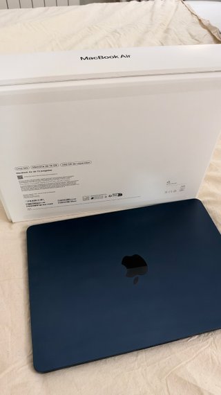 MacBook Air 13 M4 16GB 256GB Medianoche