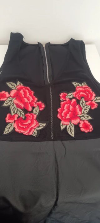 Vestido fiesta mujer negro con rosas rojas