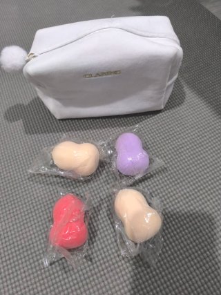 Set 4 Esponjas de Maquillaje y Neceser