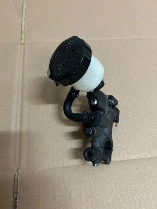 Bomba Freno Yamaha MT-09 2024