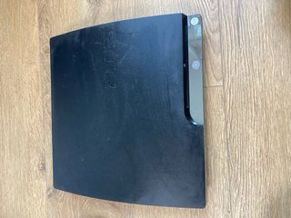 Consola PS3 con 3 mandos