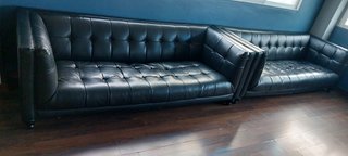 2 Divani Chesterfield in Pelle Nera
