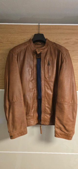 Chaqueta de piel marrón de Studio Classics