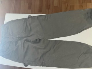 Pantalón cargo verde Zara