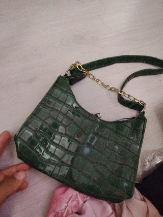 Cartera de fiesta verde efecto piel