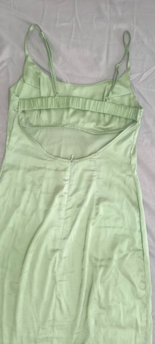 Vestido de satén verde