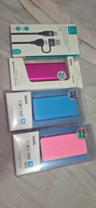 Pack 4 Baterías Externas y Cable USB