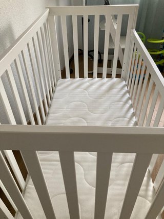 Cuna de Bebé Blanca con Chichonera