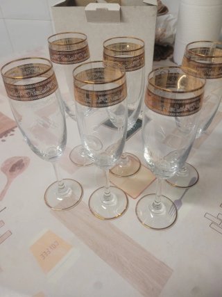 Set de 6 Copas de Cristal con Borde Dorado
