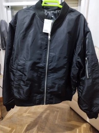 Cazadora Bomber Negra H&M