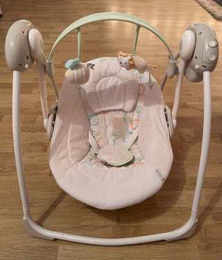 Hamaca de bebé con arco de juegos