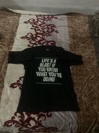Camiseta Negra Life's A Blast