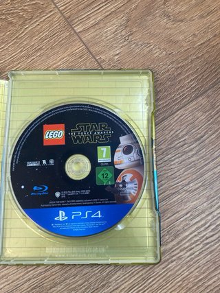 PS4 (PlayStation 4) con 2 mandos y 7 juegos