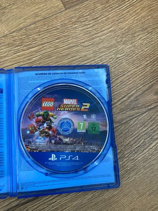 PS4 (PlayStation 4) con 2 mandos y 7 juegos