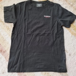 Camiseta McKenzie Negra Niño Talla 15 Años