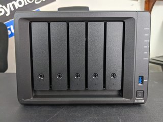 NAS Synology DS1520+ 5 bahías, 12GB RAM