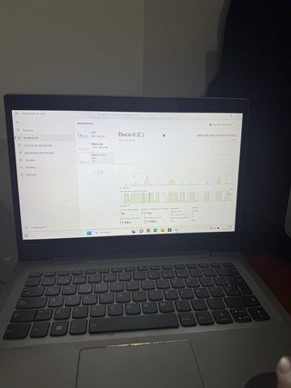 Portatile Lenovo 14 i5 8GB RAM 256GB SSD Windows 11