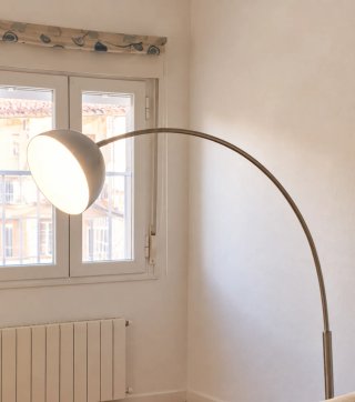 Lámpara de pie  en forma de arco