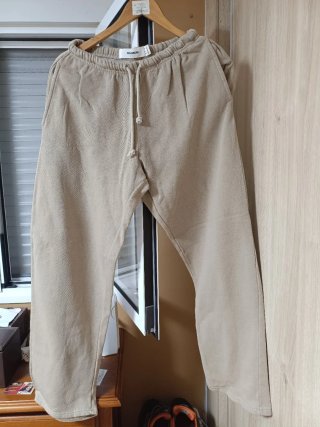 Pantalón de chándal beige