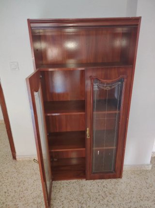Mueble Vitrina de Madera