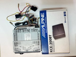 Receptor Alpine CDA-9884R + Bluetooth KCE-350BT