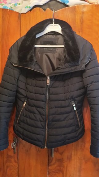 Chaqueta acolchada negra