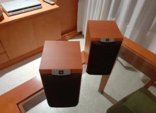 JBL altavoces 100w de la prestigiosa marca america