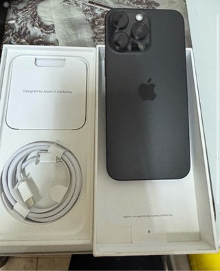 iPhone 15 Pro Max 256GB Negro+8 fundas