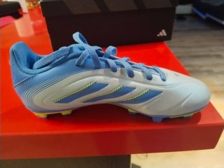Botas de Fútbol Adidas Talla 35