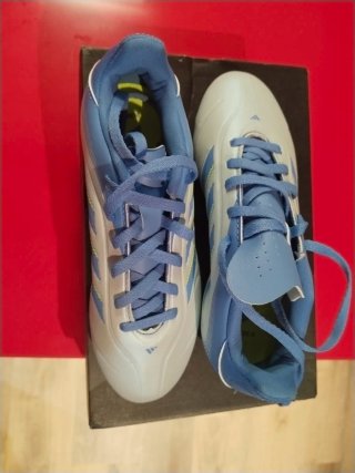Botas de Fútbol Adidas Talla 35