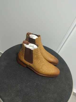 Botines de mujer grabados