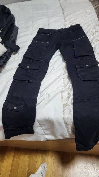 Pantalón cargo negro mujer