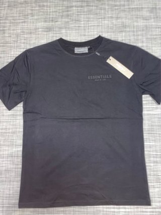 Camiseta Essentials Negra Talla M