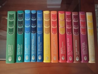 Colección 12 novelas universal planeta.