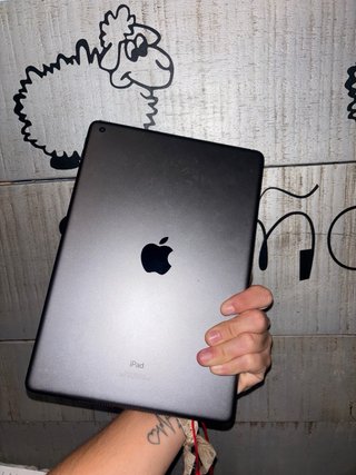 iPad 7ª Gen 32GB + Tastiera