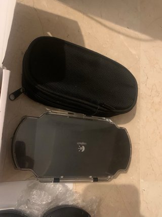 4 PSP Sony Nero (vendute separatamente)