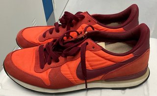 Zapatillas Nike Internationalist Rojas